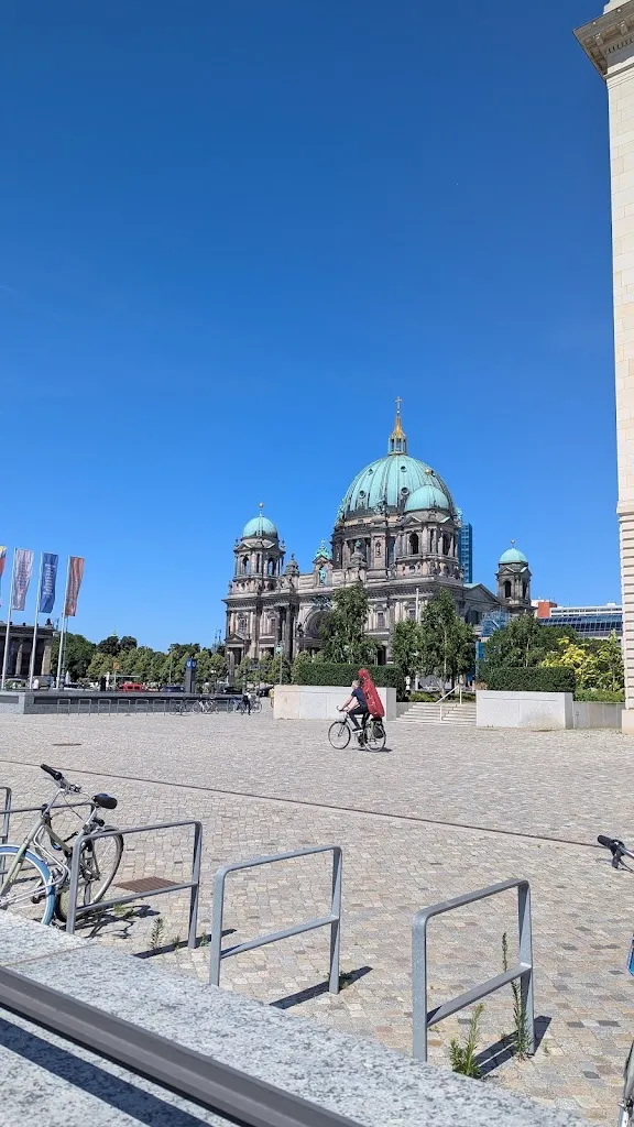 Alessandro Stefan_Baret_Berlin_review