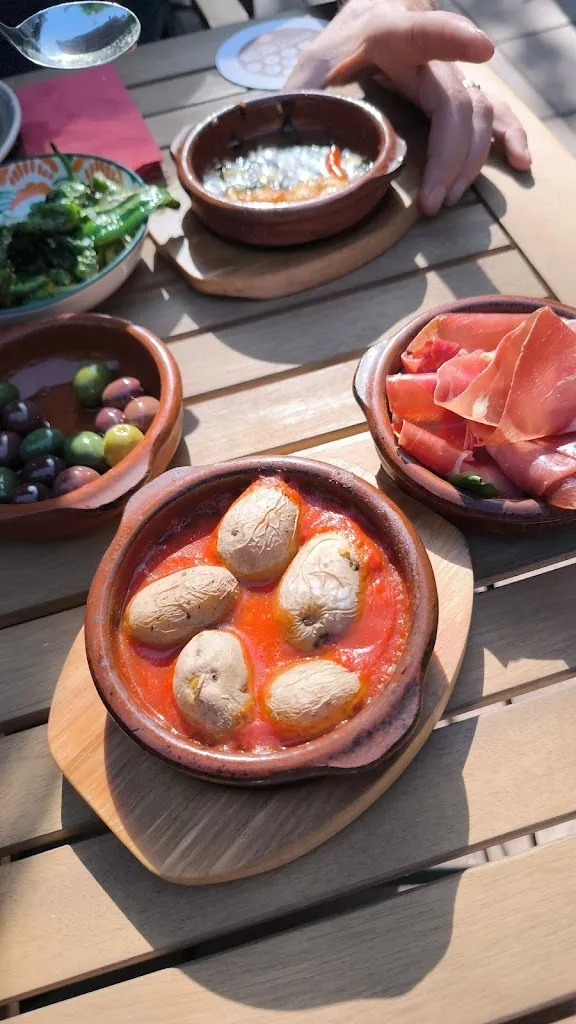 Menu_RojoBlanco_Hürth_image_5