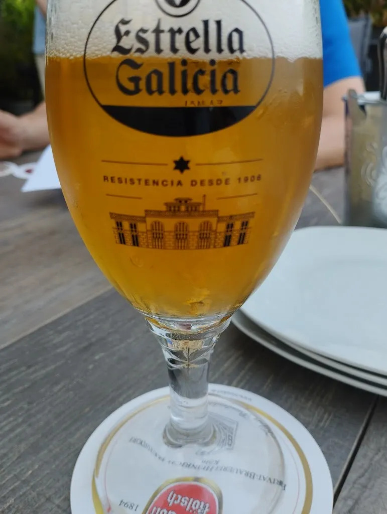 Menu_RojoBlanco_Hürth_image_7