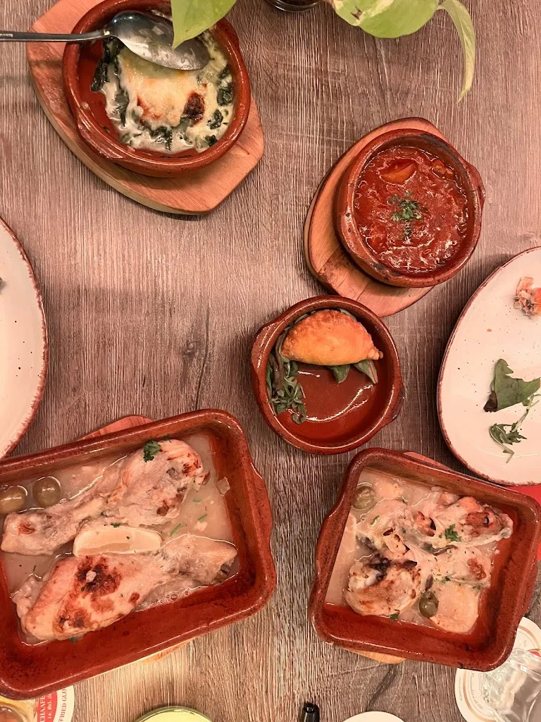 Menu_RojoBlanco_Hürth_image_8