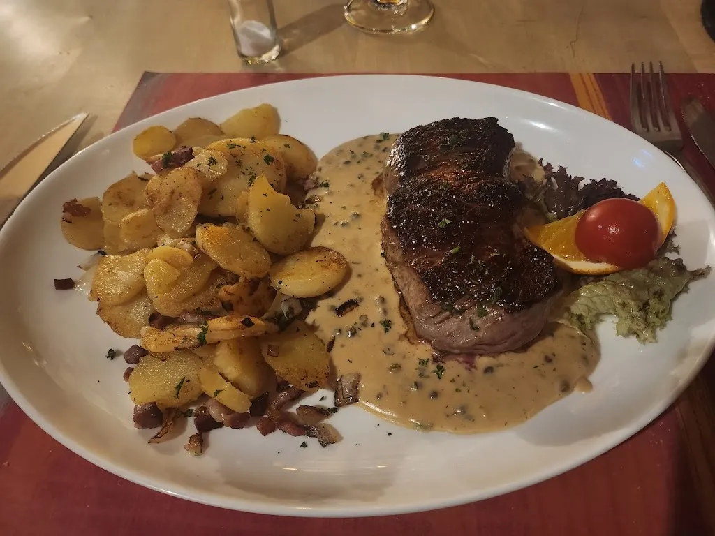 Dalmatino zum Burghof_Hürth_slider_image_3