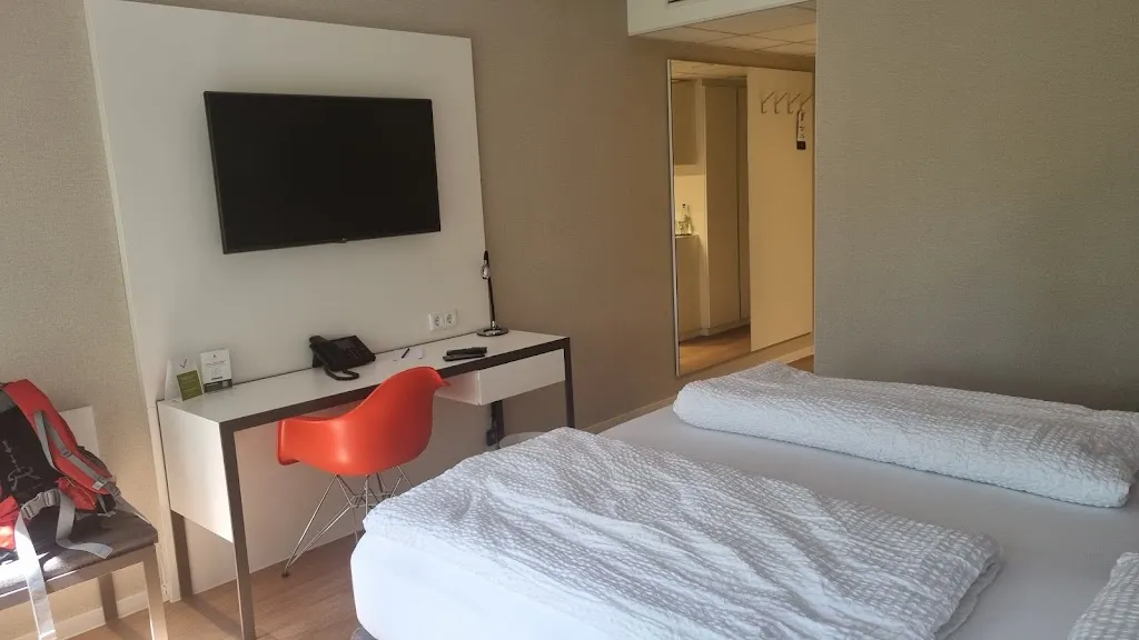 Ananda Rathnayake_Hürther Wirtshaus - Modern Style_Hürth_review