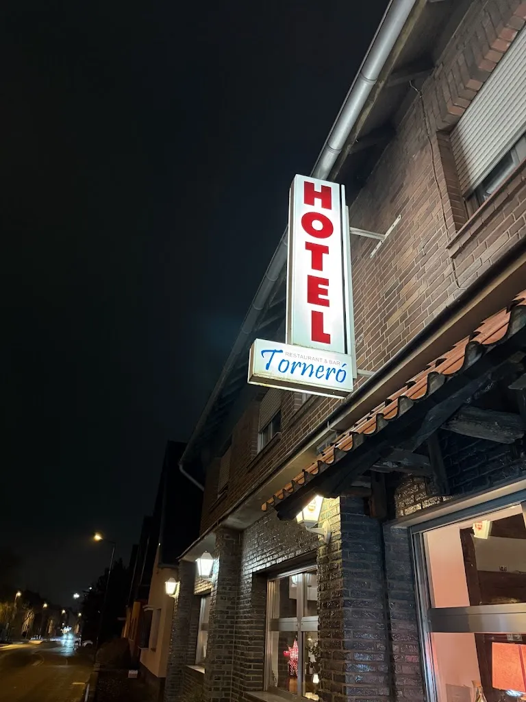 Hotel, Restaurant & Bar Torneró_Hürth_slider_image_1