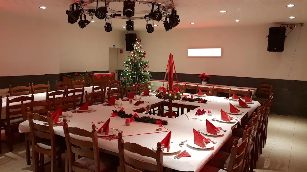 Zur Krone - Bei Micha_Hürth_slider_image_1