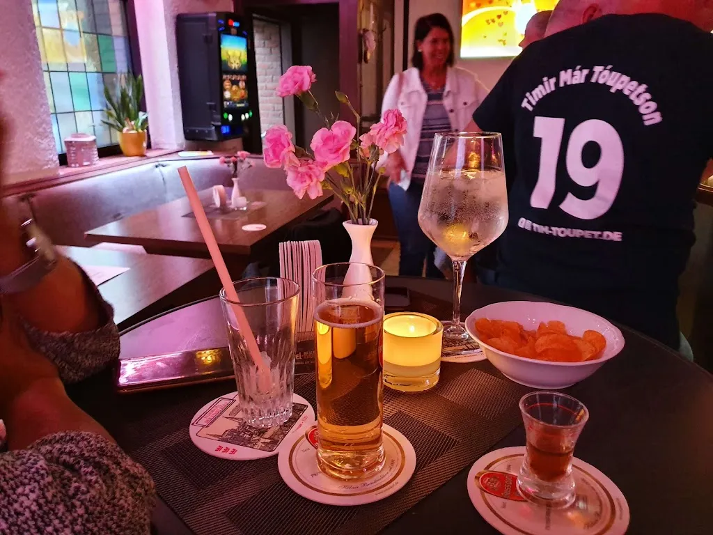 Zur Krone - Bei Micha_Hürth_slider_image_2