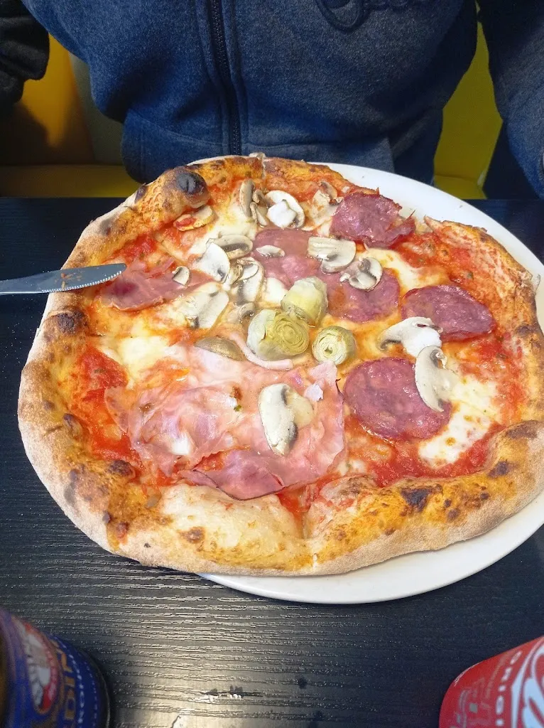 Menu_Made in italy - Neapolitanische Pizza_Hürth_image_8