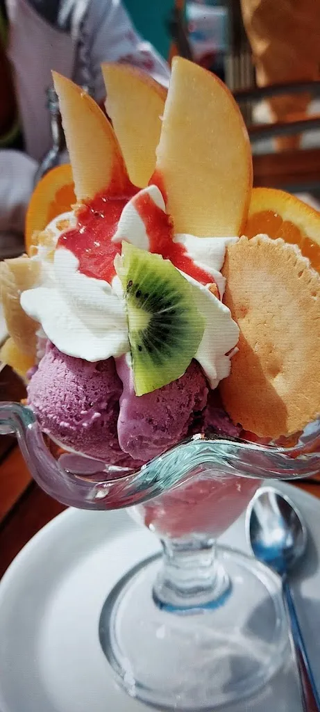 Karl-Heinz Grabarek_Eiscafe Castello - Hürth_Hürth_recensione