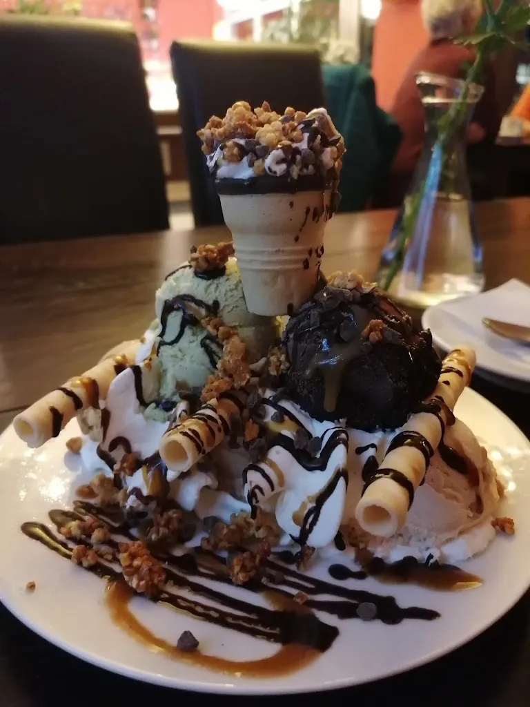 Eiscafe Castello - Hürth_Hürth_slider_image_3