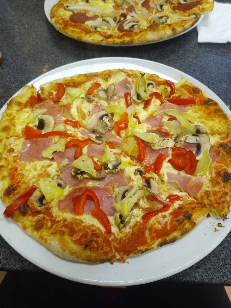 Pizza Paradies_Hürth_slider_image_3