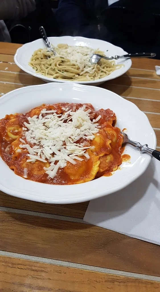 Menu_Ayhan Binyil Pizzeria Fiorello_Jüchen_image_7