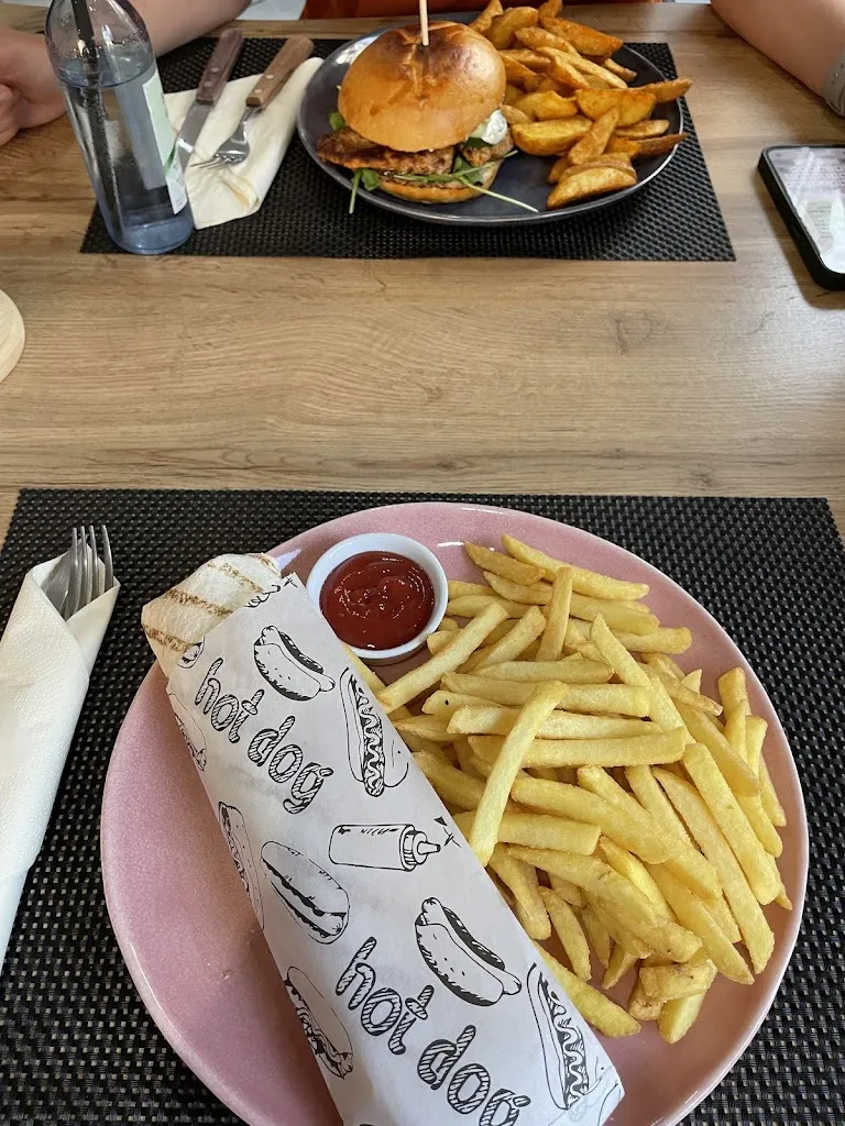 Dominik Walter_Dorfkuh_Isselburg_review