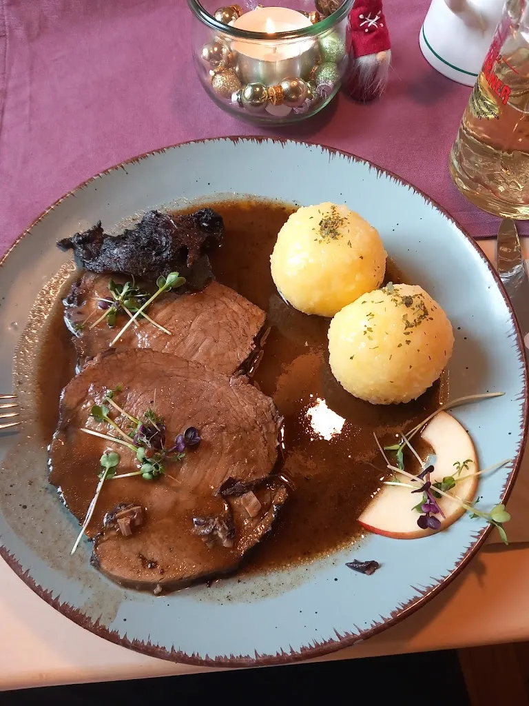 Katrin Engel_Gasthaus zum Hirschen | Ebersbrunn_Geiselwind_review