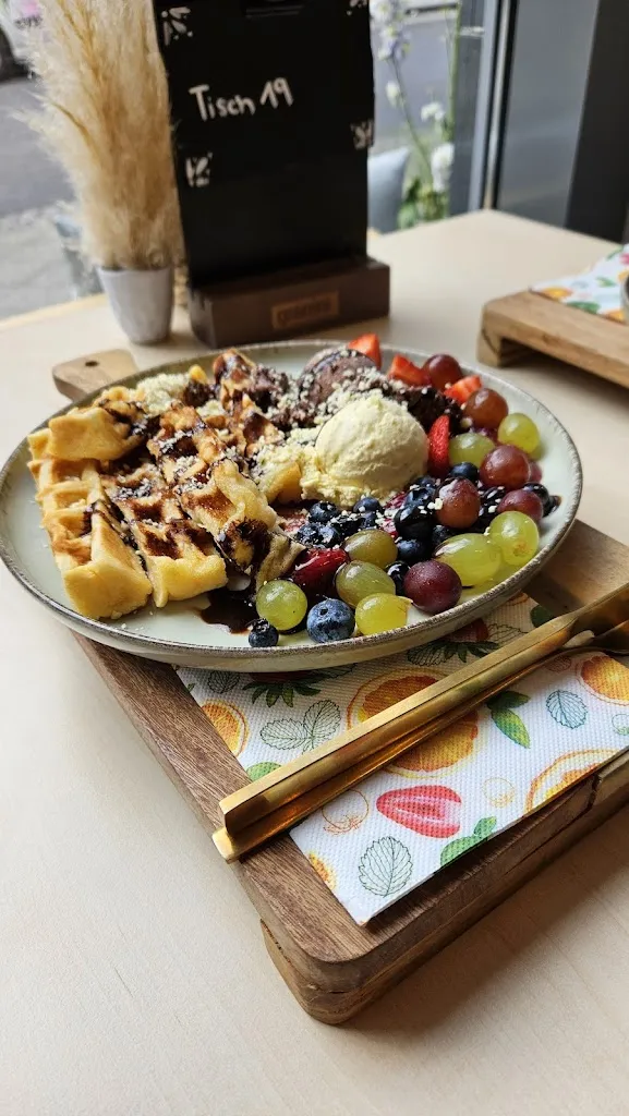 Sandra B._Zierwerk & Eiswerk Eiscafé & Bistro_Jülich_review