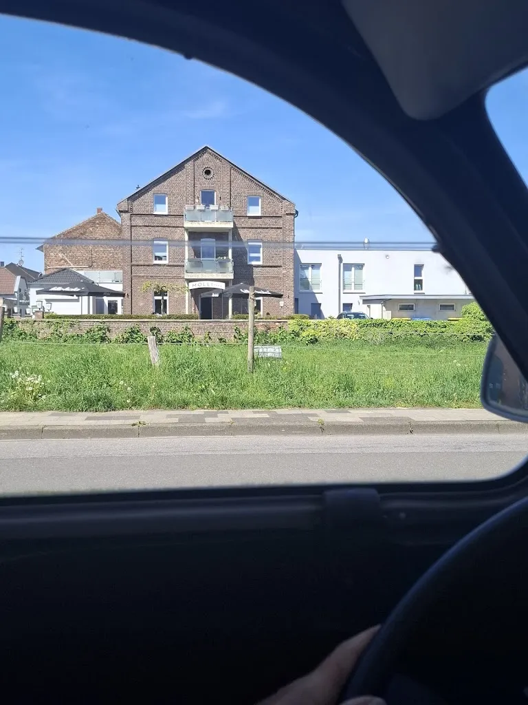 Hil Wil_Café Molli_Jülich_review