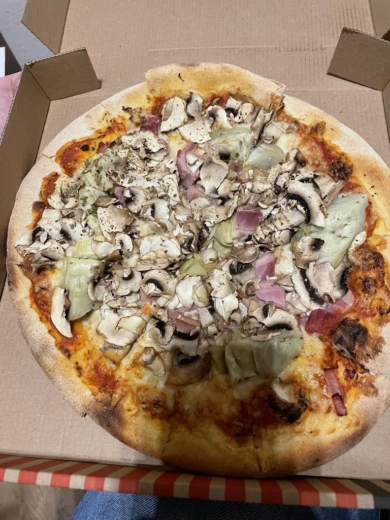 Menu_Pizza Inn_Jülich_image_6