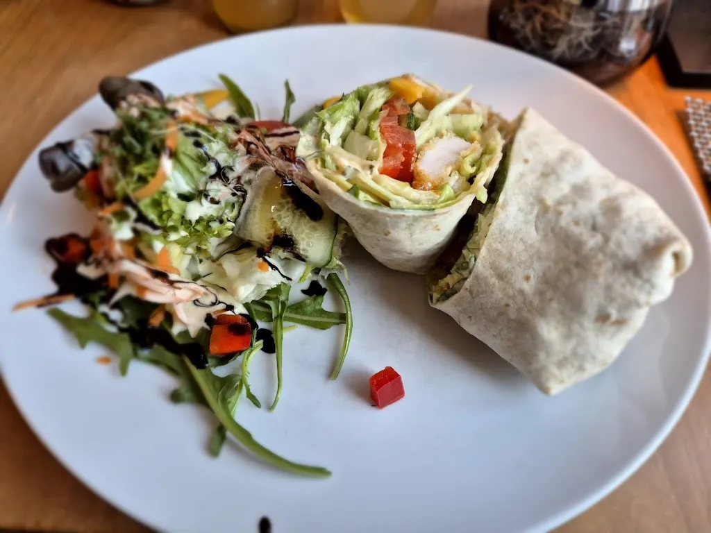 Cafe & Bistro Mango_Kalkar_slider_image_2