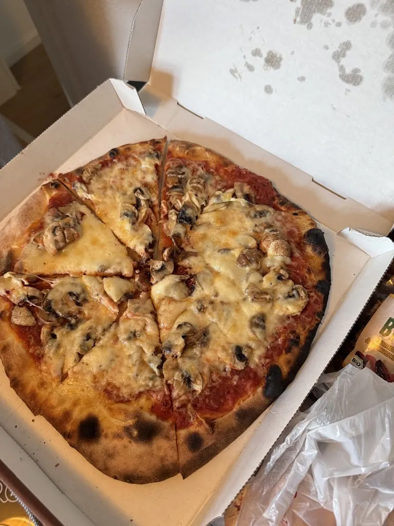 Pizzeria La Roma_Kalkar_slider_image_3