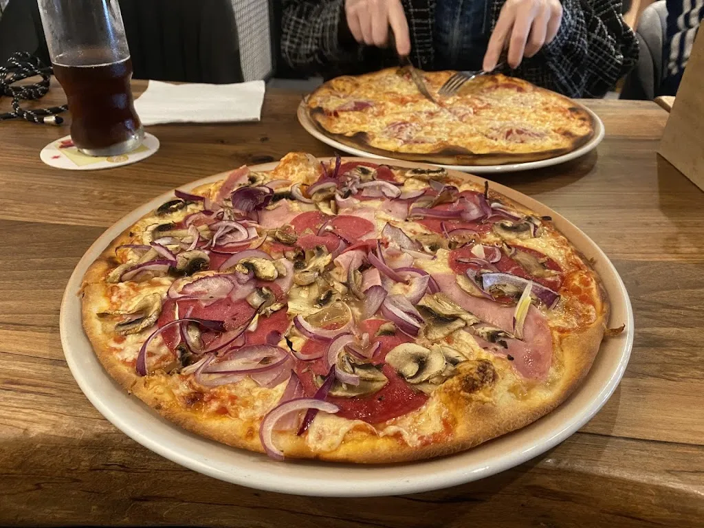 Alibaba Dönerhaus & Pizzeria_Kall_slider_image_2