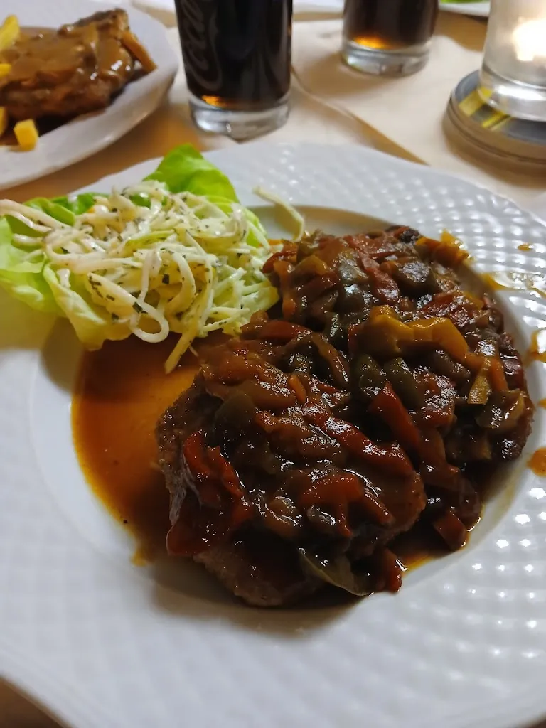 Heinz Delmes Grill-Restaurant e.K._Kaarst_slider_image_2