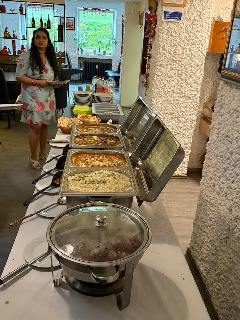 rashmi n_Swades ®2018_Neuss_review