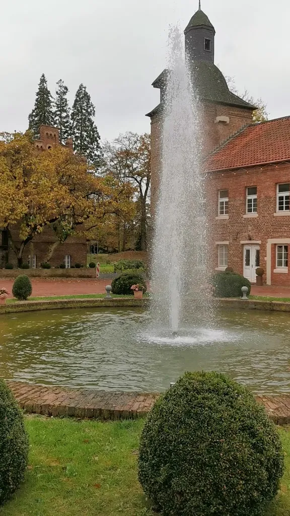 Schloss Loersfeld Restaurant GmbH_Kerpen_slider_image_1