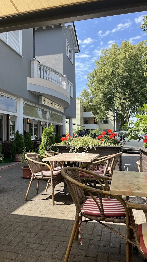 Taverna Zorbas restaurant in Kamen