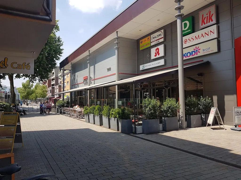 Cafe Extrablatt Kamen restaurant in Kamen