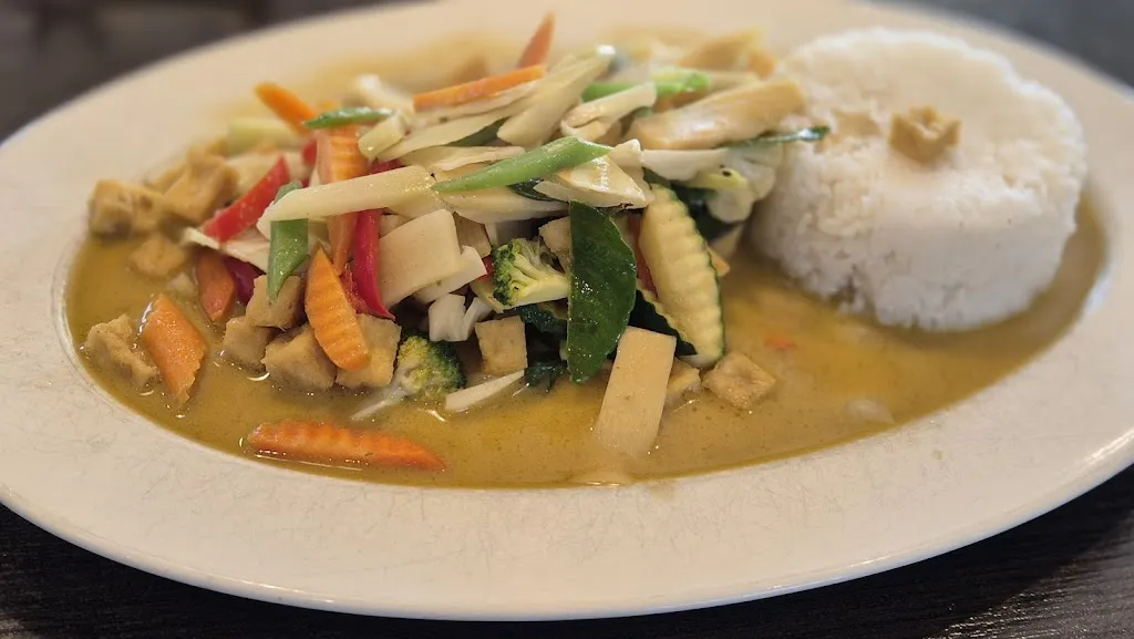 Nayana Thailändische Küche - Phiangchai Phromseangsai_Kierspe_slider_image_2