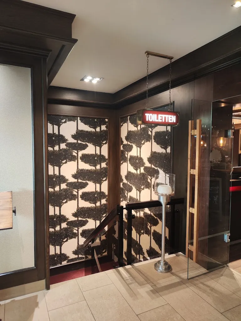 Peter Szarvas_Wellings Parkhotel_Kamp-Lintfort_review