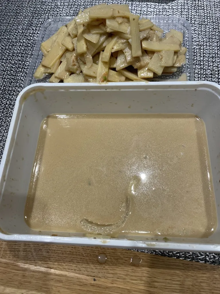 Vera Pfahl_TheQ - Wok & Sushi_Georgensgmünd_reseña