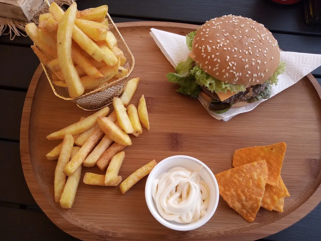 Menu_Warehouse Burgers_Reken_image_8