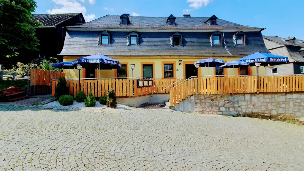 Gasthof zum Goldenen Hirschen restaurant in Geroldsgrün