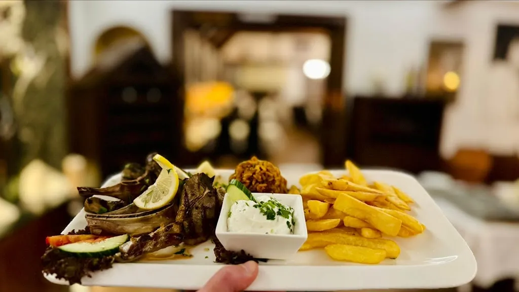 Kolossos im Haus Schellen Griechisches Restaurant | Festsaal,Eventlocation_Korschenbroich_slider_image_3