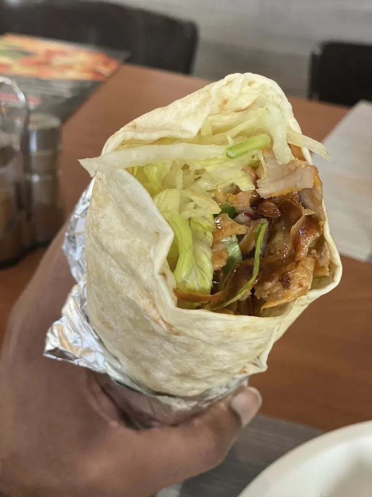 Menu_M&C Döner Pizza burger_Königswinter_image_7