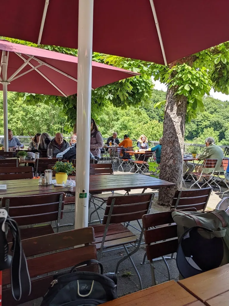 Löwenburger Hof restaurant in Königswinter