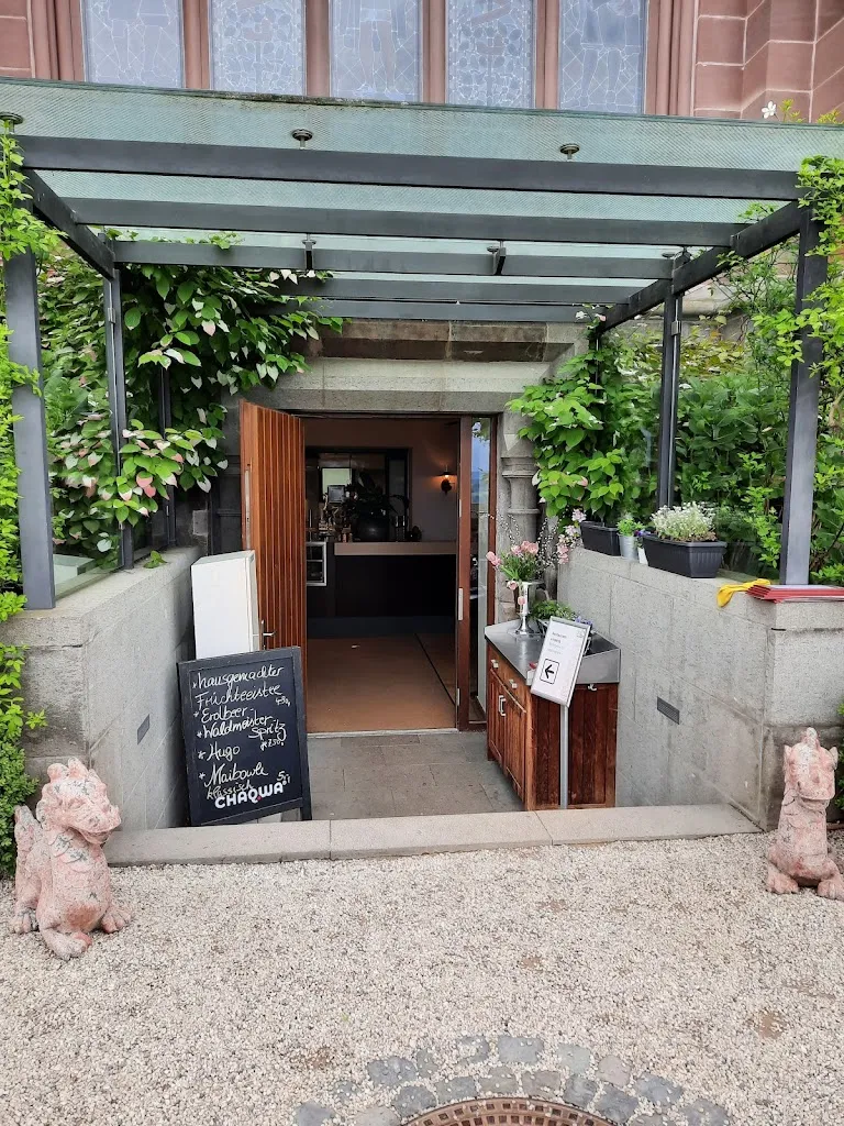 Schlosscafe "Luigi Ponzetta" restaurant in Königswinter