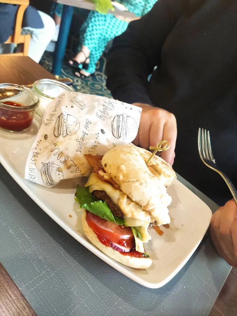 Menu_Restaurant „Rheinterrassen“ mit Sommerterrasse_Königswinter_image_3