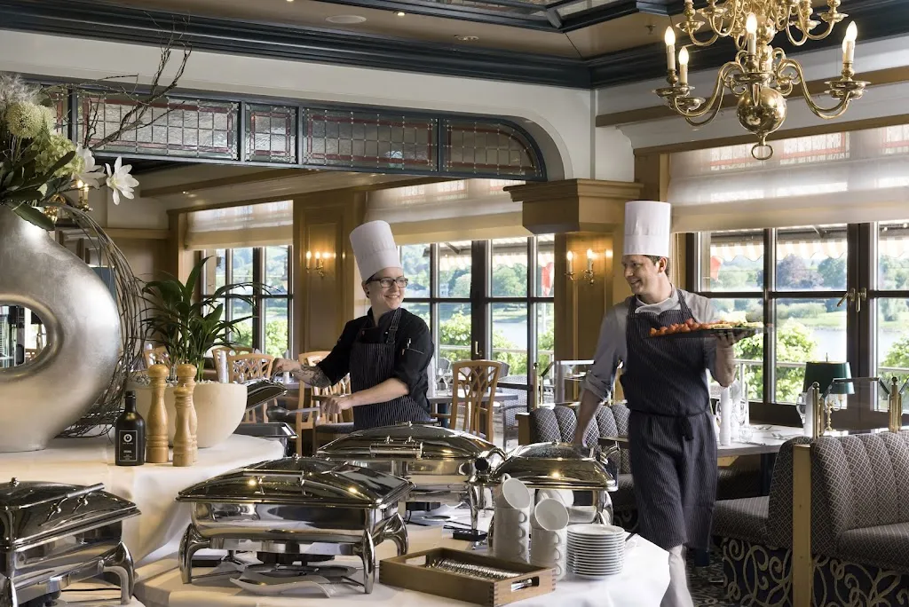 Restaurant „Rheinterrassen“ mit Sommerterrasse_Königswinter_slider_image_1