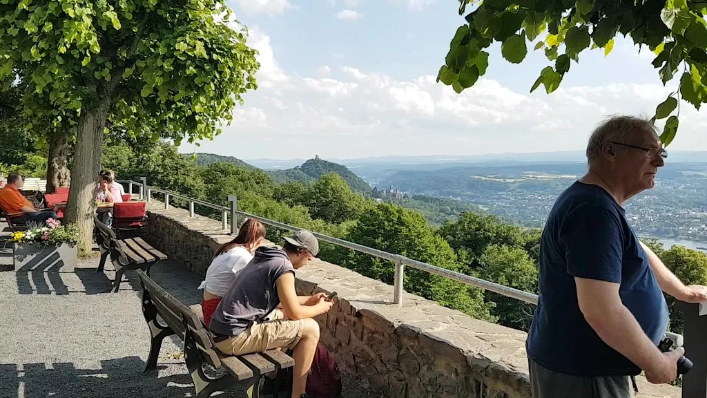 Biergarten Petersberg_Königswinter_slider_image_2