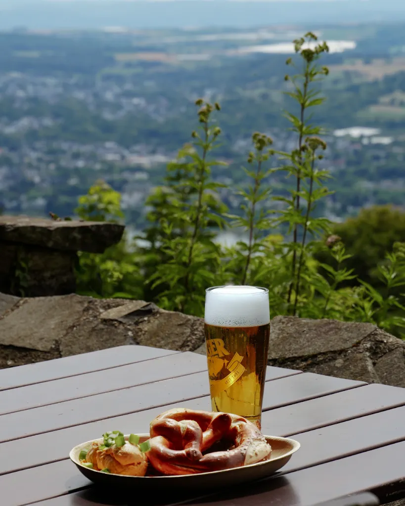 Biergarten Petersberg_Königswinter_slider_image_3