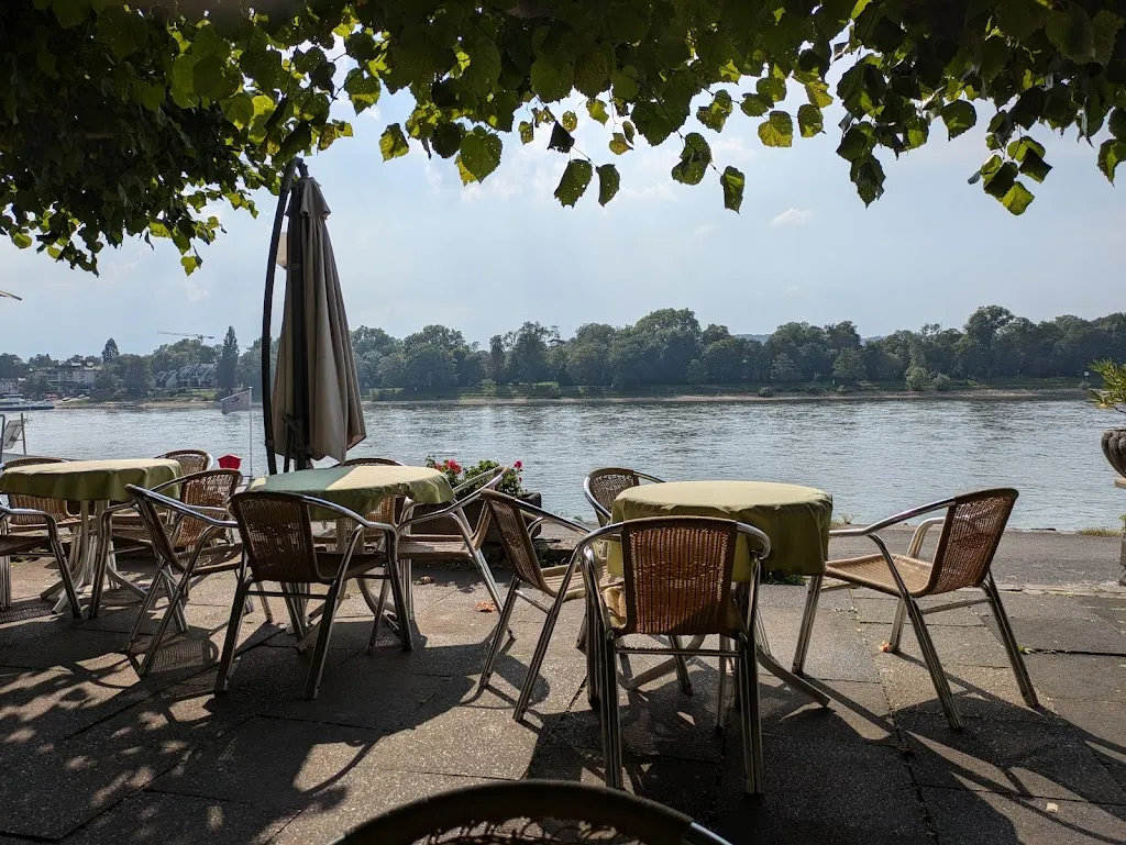 Bistro Cafe Rheinufer restaurant in Königswinter