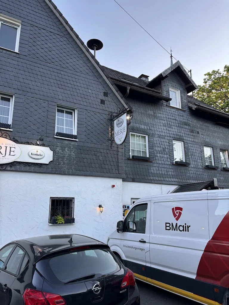 Deepak Gharti_Landgasthof & Hotel Merje - Martin Held_Kreuztal_review