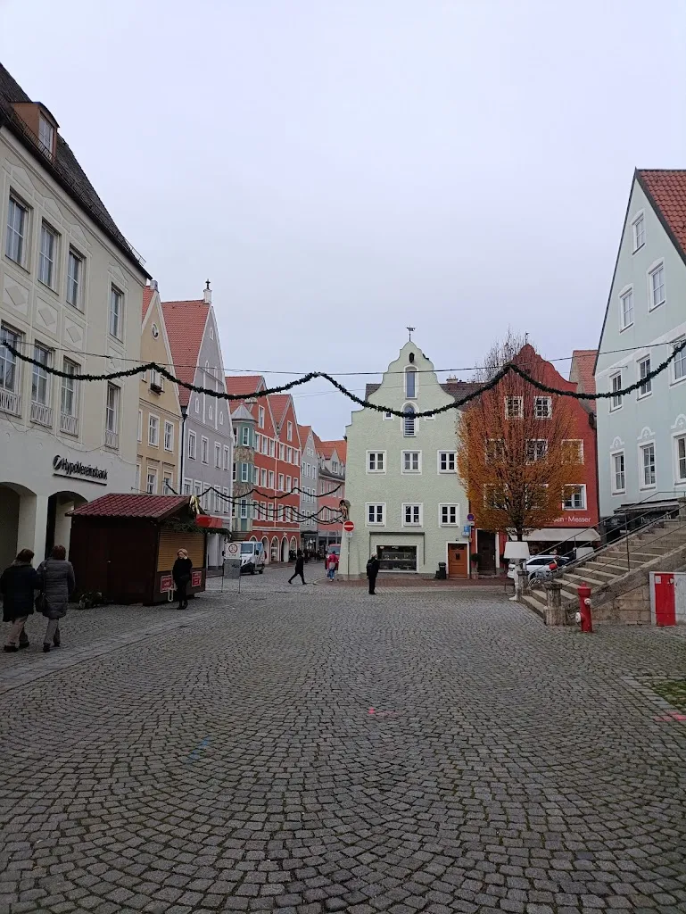 dimos kyritsis_Aphrodite_Lech_review