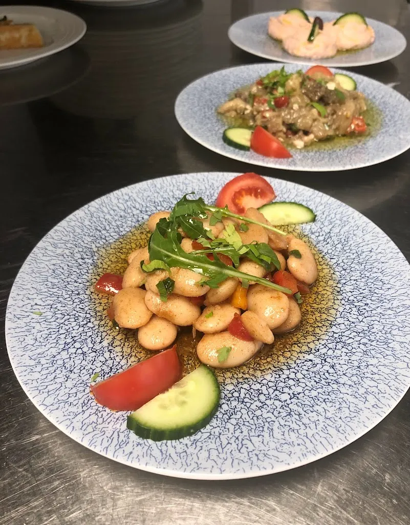 Aphrodite_Lech_slider_image_3