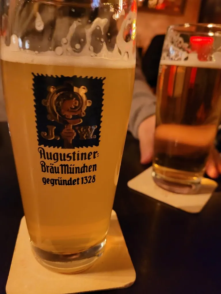 Tammy Quiles (TamQuil)_73 BURGER. BAR. Landsberg_Lech_review