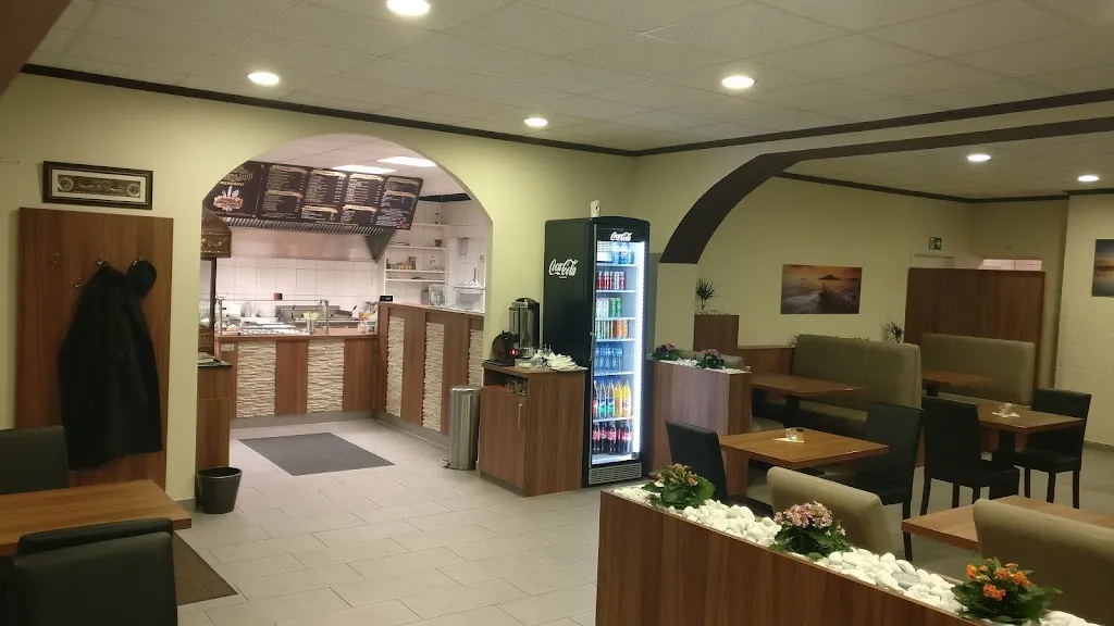 La Luna Grill Restaurant, Lage restaurant in Lage