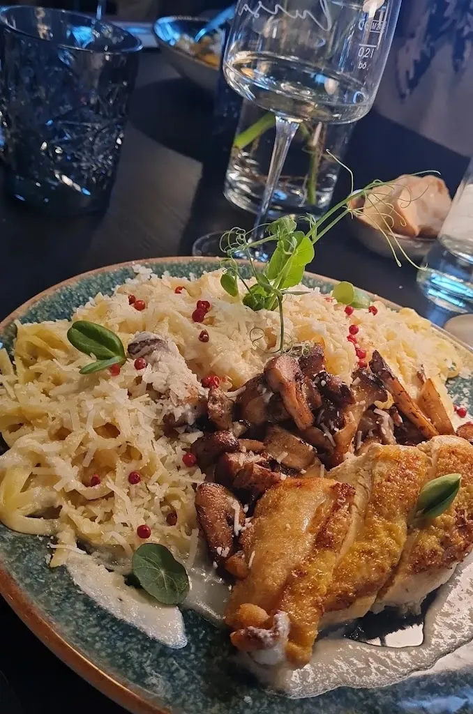 Julia PG_Luisa | Pasta liebt Wein_Lemgo_avis