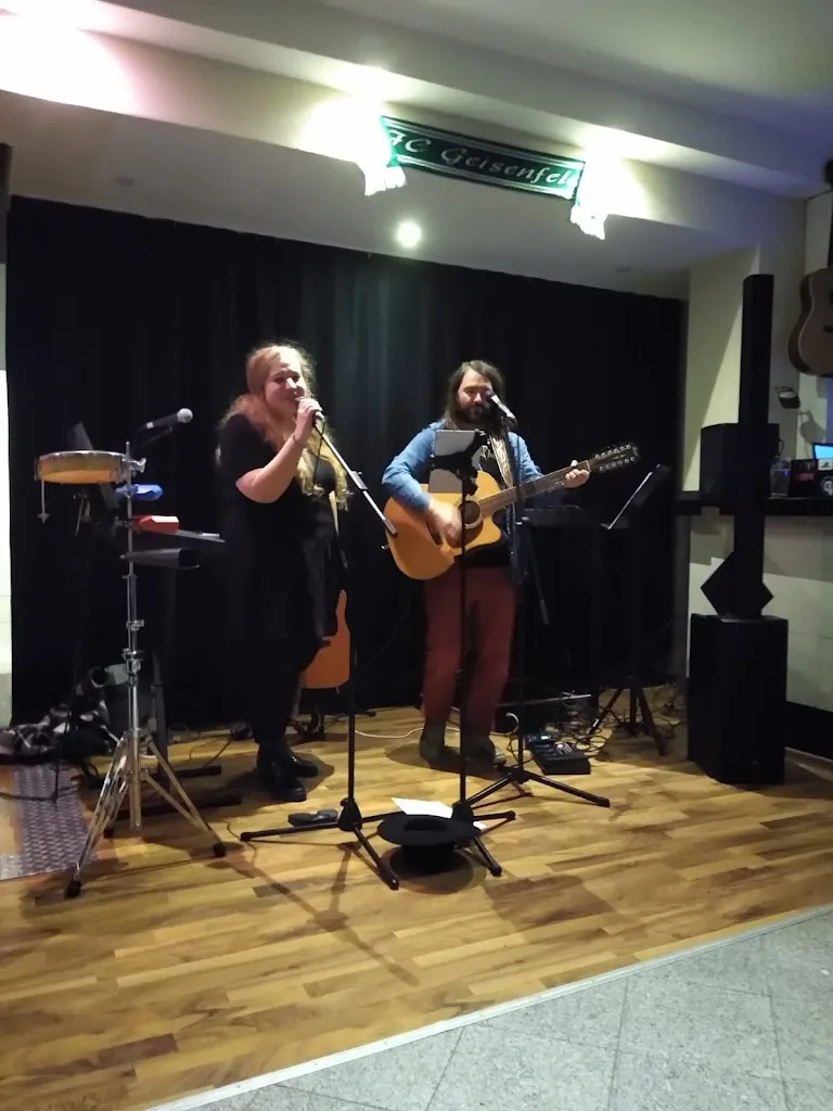 Autumn Cooper_Alisa_Geisenfeld_review