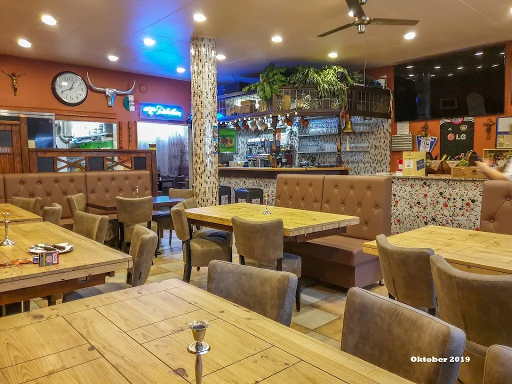 La Piazza restaurant in 