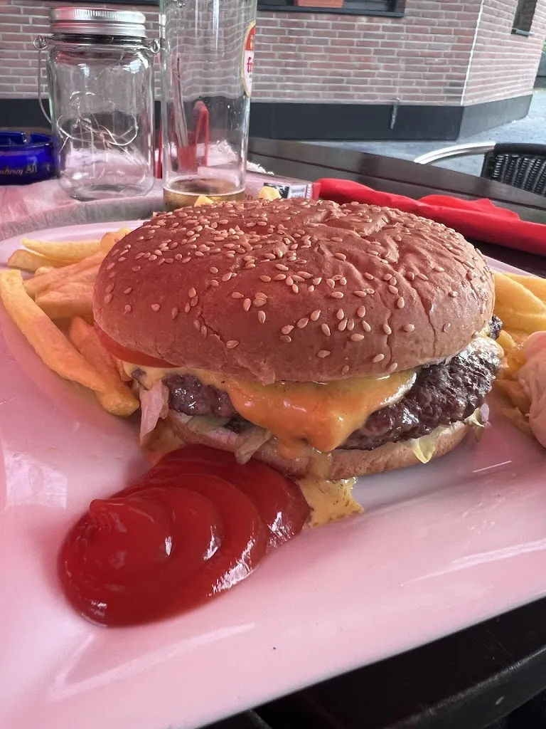 Joel Wolsing_Kleines Stadion_(Rheinland)_recensione